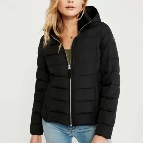 Abercrombie & Fitch Jackets & Blazers - Abercrombie & Fitch Hooded Light Weight Puffer Jacket
